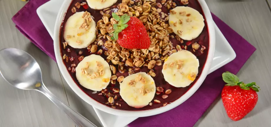 Bowl de Yogurt Griego con Granola